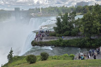 Niagara Falls USA: 3 Waterfalls Guided Walking Tour